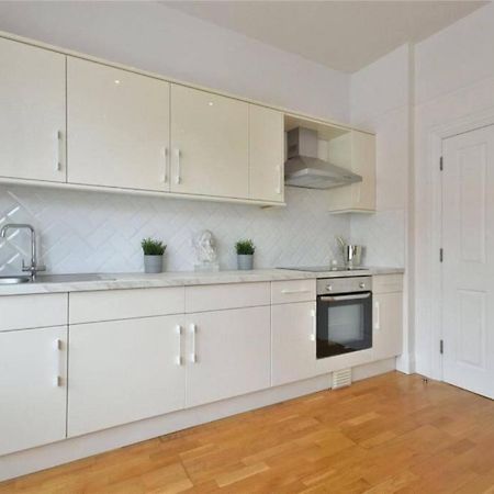 לונדון Luxury 3 Bed Apartment - Huge Outdoor Terrace & Amazing Transport Links מראה חיצוני תמונה